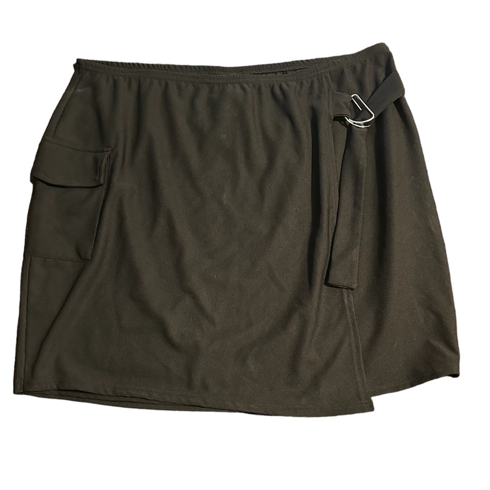 Black cargo skirt